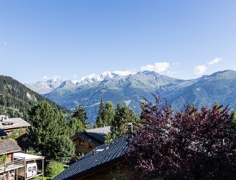 6D013772 Vue du bacon de l'hôtel Monpelier
