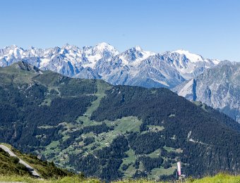 6D013788 Sur le chemin entre les Ruinettes et la Croix du Coeur